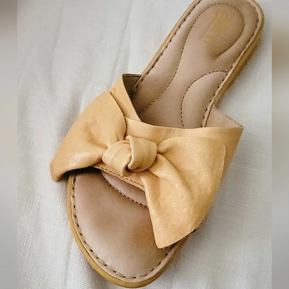 Born Leather Bow Knot Top Slides Sandals